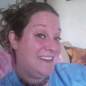 Meet your Posher, Lora